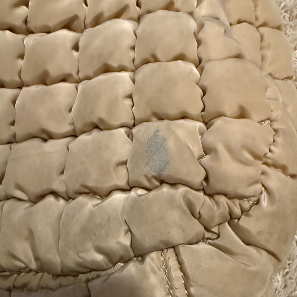 Free People Movement Cream Quilted Women's Bag - Picture 2 of 8